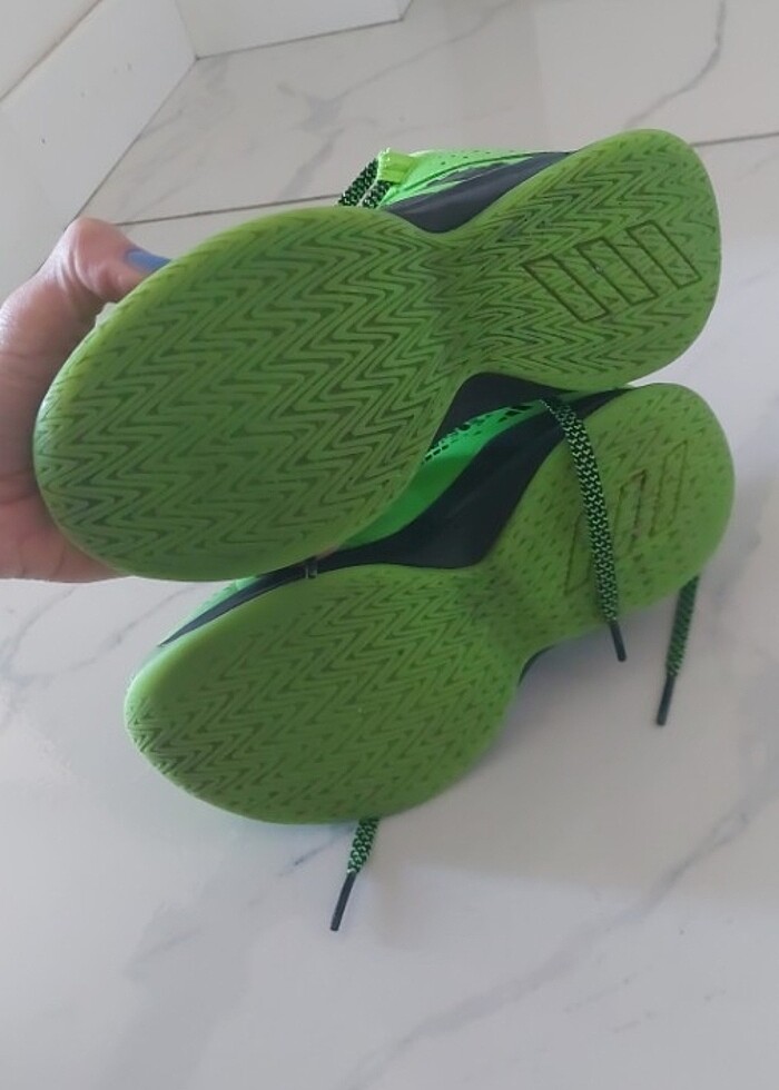 Adidas basketbol ayakkabısı - Görsel 2