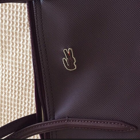 Lacoste mor çanta