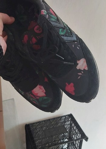 Siyah Floral Desenli Platform Spor Ayakkabı