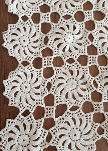 El Yapımı Beyaz Dantel Örtü Takımı - Görsel 2