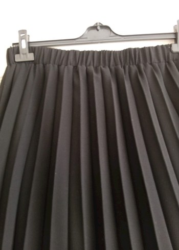 Siyah Pilili Uzun Etek - Görsel 2