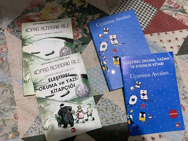 Köprü Altındaki Aile - Uçurtma Avcıları