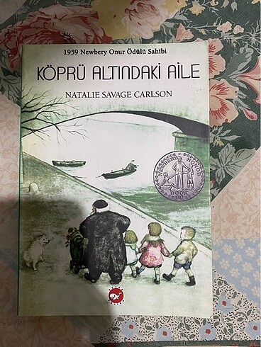  Köprü Altındaki Aile - Uçurtma Avcıları