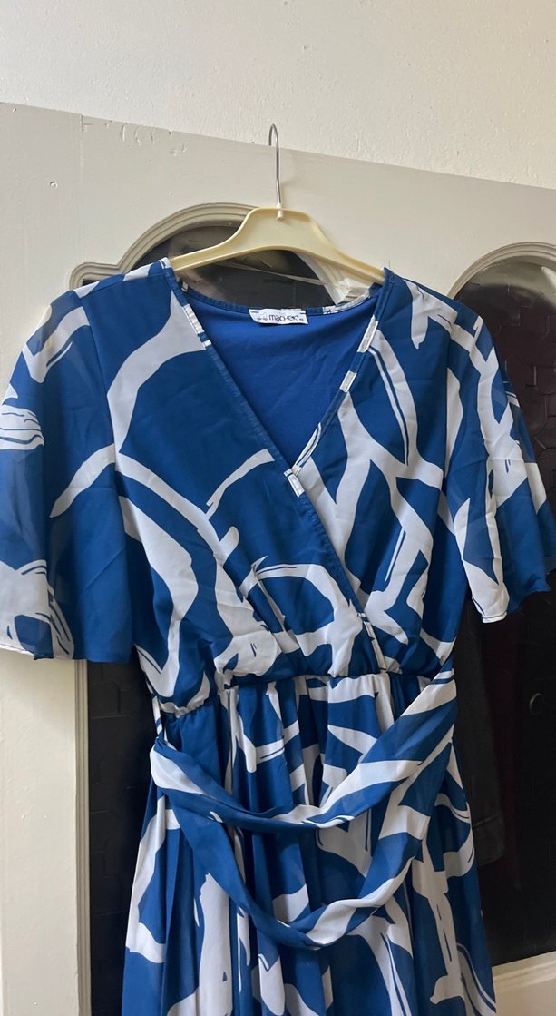 Mavi Batik Desenli Uzun V Yaka Elbise - Görsel 2