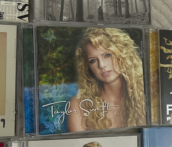 TAYLOR SWIFT DEBUT ALBÜM