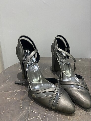 38 Beden gri Renk Gümüş Topuklu Ayakkabı