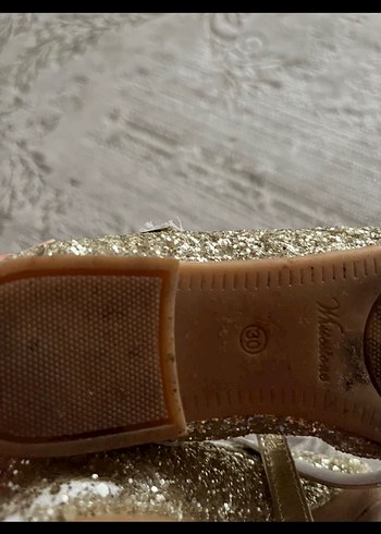 Parlak Altın Simli Kız Çocuk Babet - Görsel 4