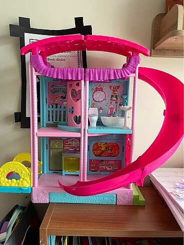  Beden Barbie chelsea evi