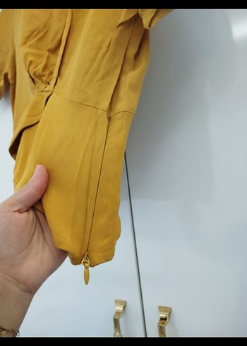 Zara Sarı Kısa Kollu Drapeli Bluz
