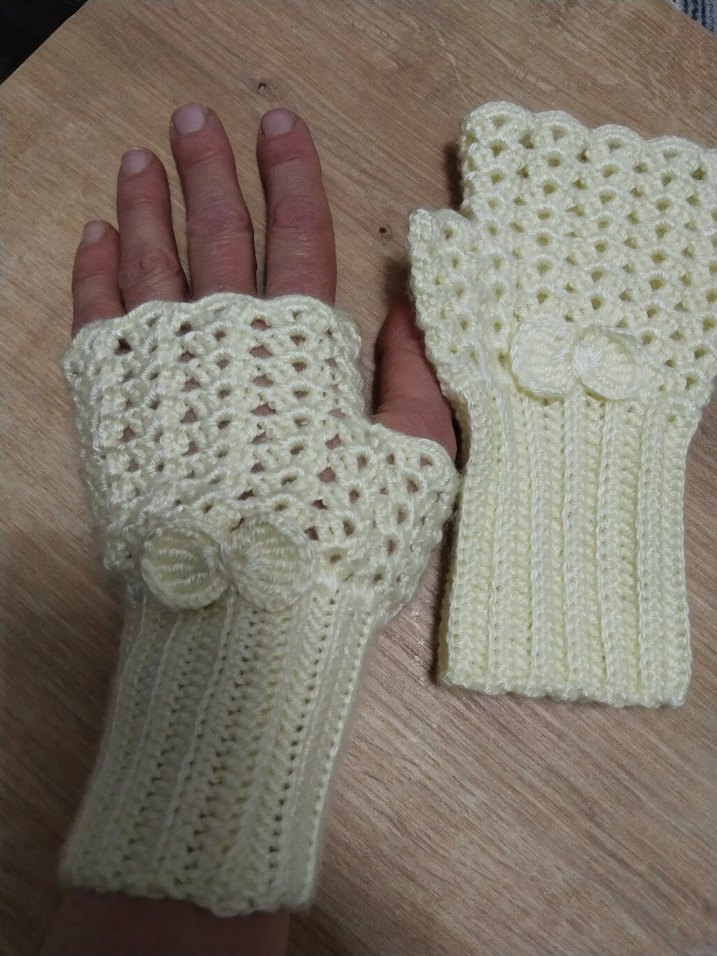 Beyaz Örgü Kadın Eldiveni - Görsel 4