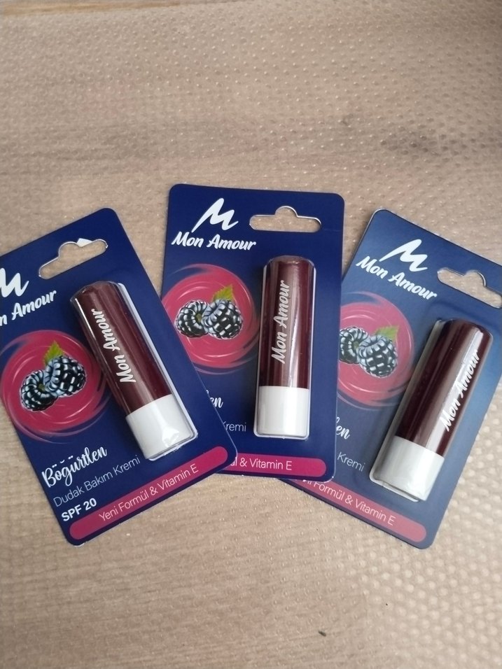 Mon Amour Bordo Dudak Bakım Kremi SPF20 - Görsel 5