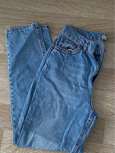 MOM JEAN