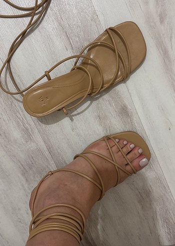 Bej mini Topuklu Minimalist Sandalet - Görsel 7