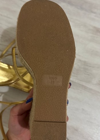 Altın Renkli Dolgu Topuklu Hasır Espadril - Görsel 5