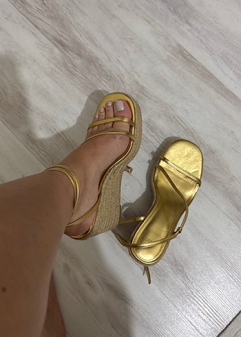 Altın Renkli Dolgu Topuklu Hasır Espadril - Görsel 6