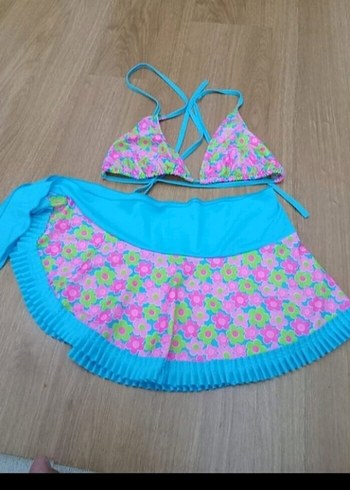 Etekli bikini alt kısım tarafımdan eklenmiştir