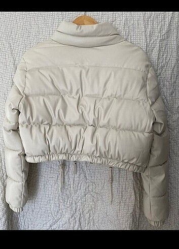 Bershka Şişme mont