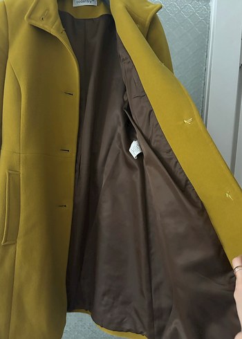 Sarı Düğmeli Kadın Midi Kaban - Görsel 5