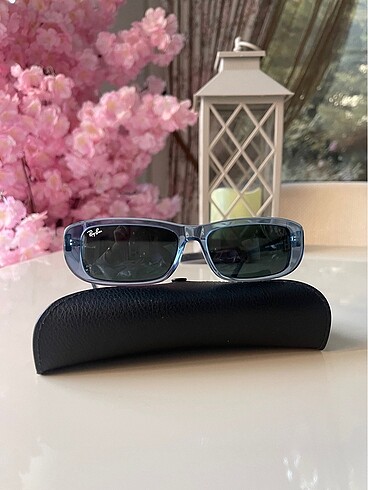 Ray ban