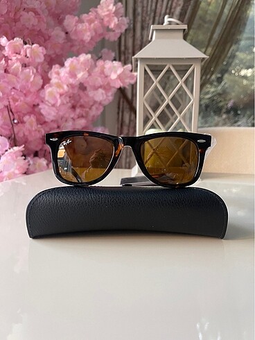 Ray ban