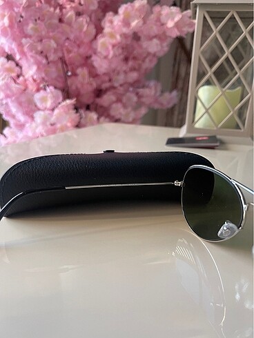  Beden Ray ban