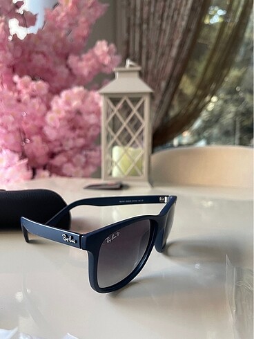  Beden Ray ban