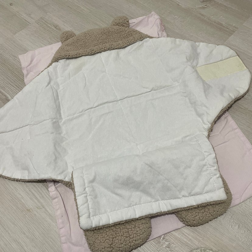 Kahverengi Peluş Bebek Battaniyesi Kulaklı - Görsel 3