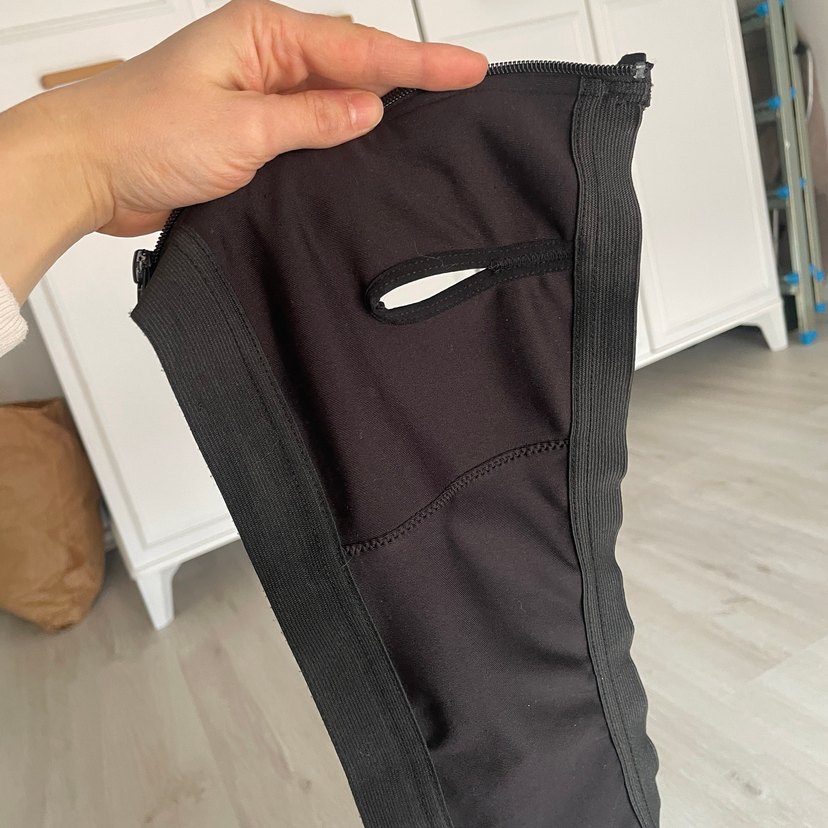 Siyah Göğüs Pompası Sütyeni - Görsel 4