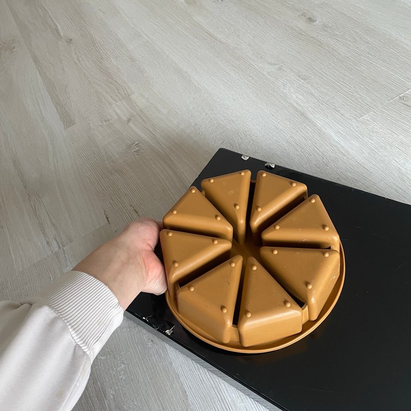 OiOi - 8 Dilimli Kahverengi Kek Kalıbı - Görsel 2