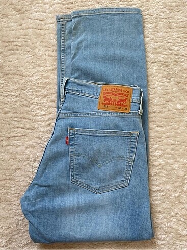 Levis