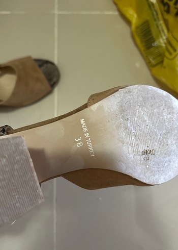 Bej Yılan Desenli Süet Platform Topuklu Kadın Ayakkabı - Görsel 4