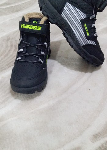 Siyah Yılan Desenli Erkek Çocuk Botu - Görsel 2