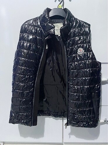 Moncler yelek