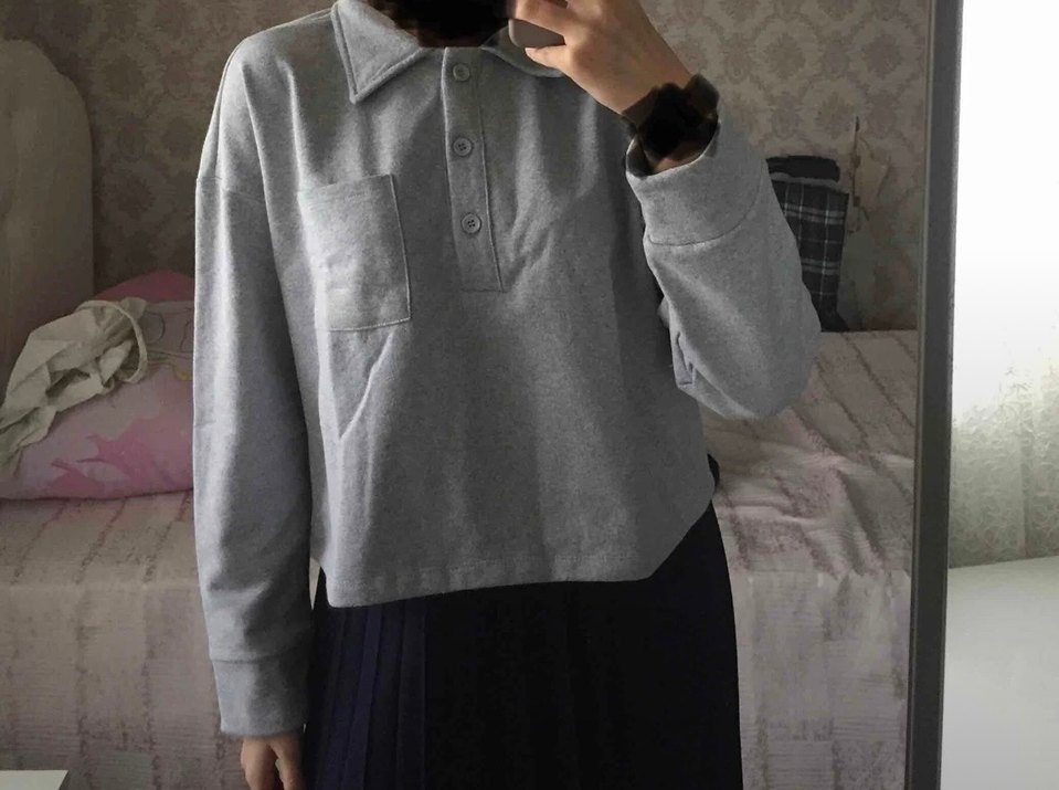 Gri V Yaka Uzun Kollu Salaş Kadın Sweatshirt - Görsel 4