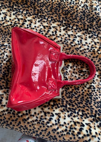 Kırmızı Parlak Deri Tokalı Kadın Çanta - Görsel 6