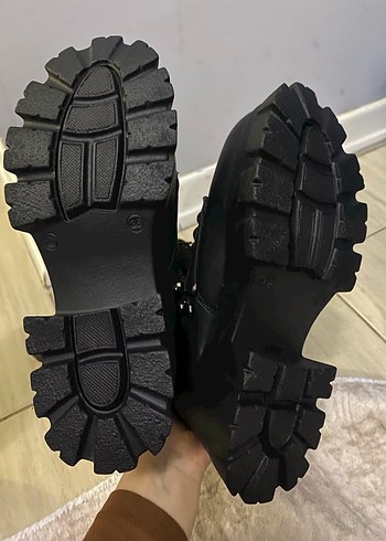 Siyah Bağcıklı Platform Topuklu Gotik Kadın Botları - Görsel 4