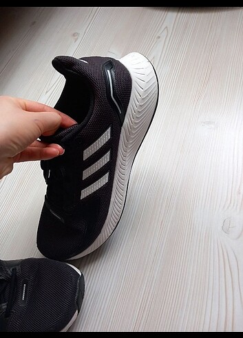  Beden Adidas ayakkabi