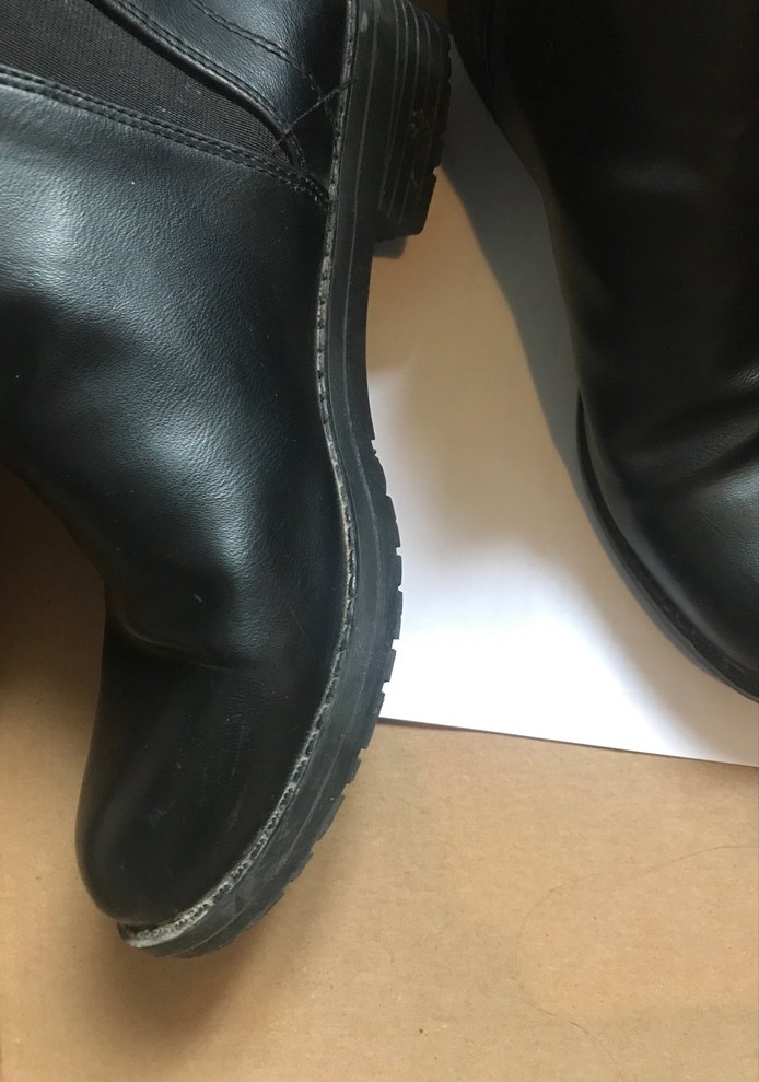 Siyah Deri Tokalı Kadın Bot - Görsel 2