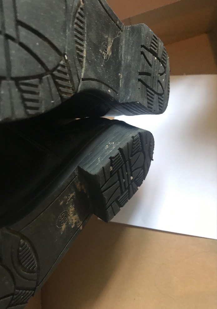 Siyah Deri Tokalı Kadın Bot - Görsel 3