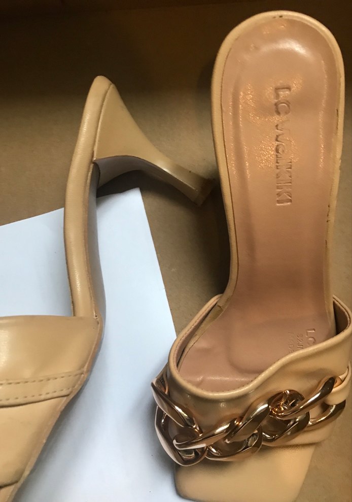 Bej Zincir Detaylı Kadın Topuklu Terlik - Görsel 3