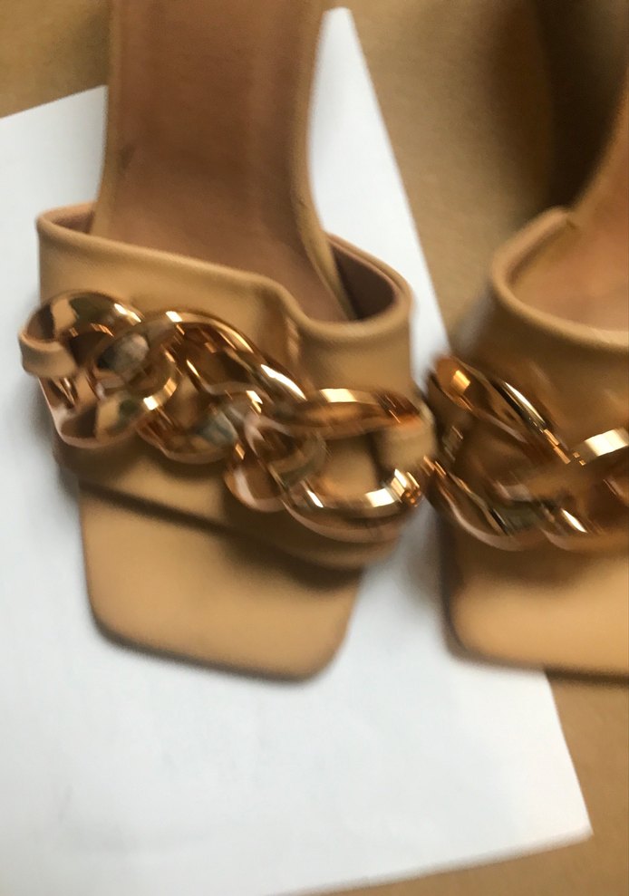 Bej Zincir Detaylı Kadın Topuklu Terlik - Görsel 5