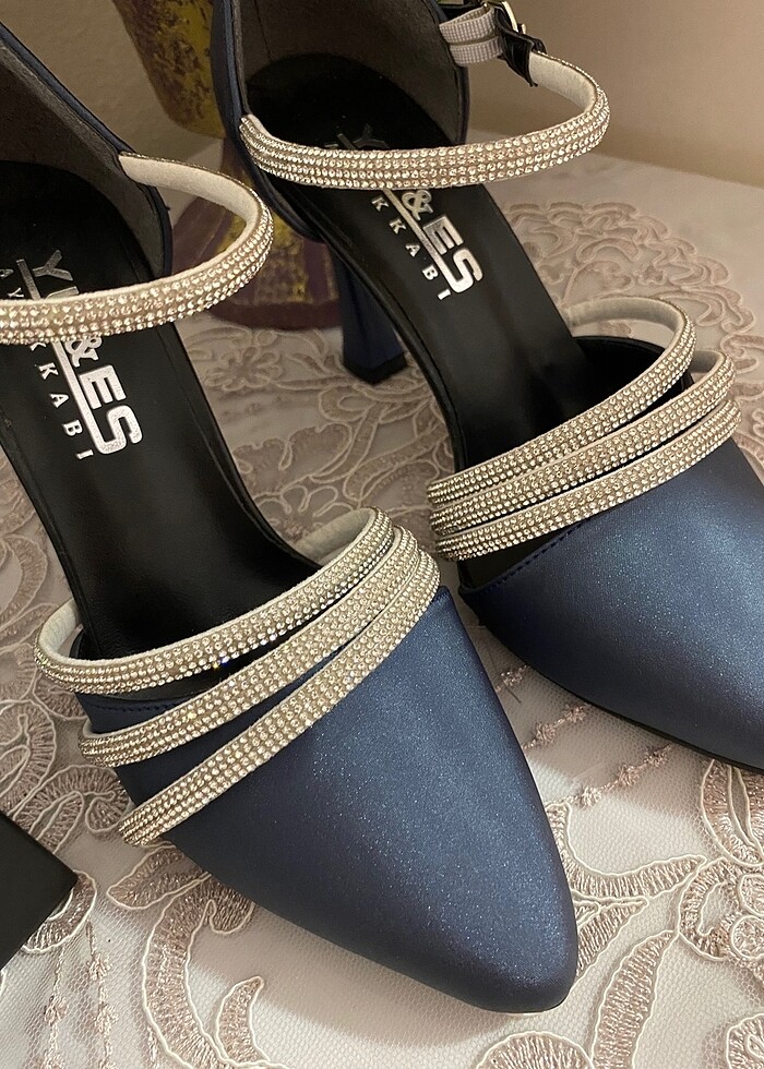 Topuklu ayakkabı - Görsel 3