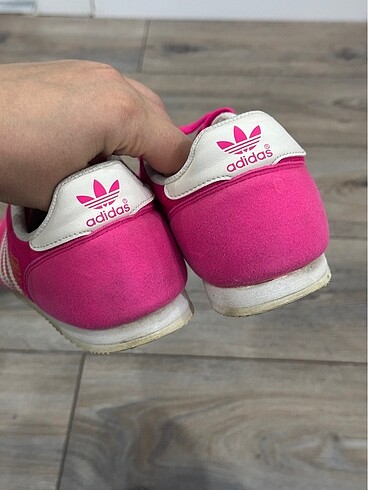 40 Beden pembe Renk Adidas ayakkabı