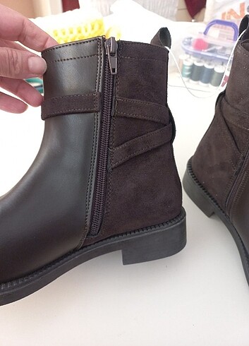 Deichmann Bayan bot etiketli sıfır urun
