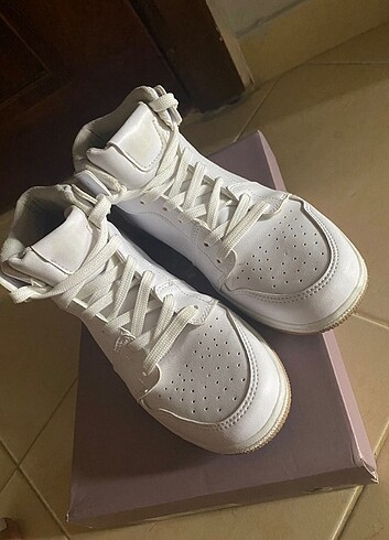 Bilekli sneaker