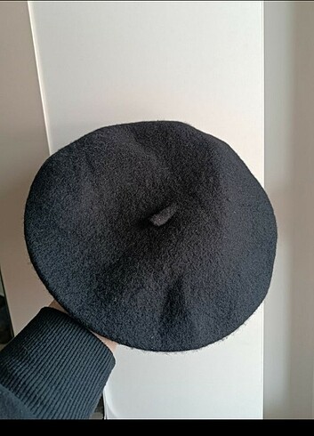 Siyah ressam şapkası 