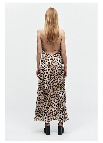 xs Beden Zara saten leopar elbise