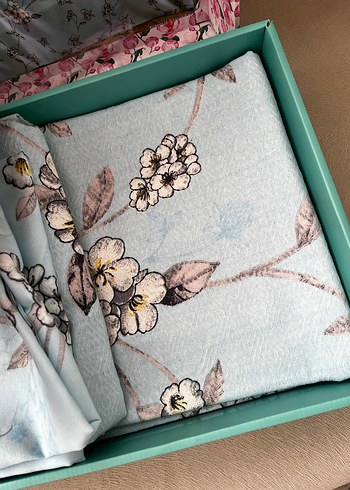 MIRRA Çiçek Desenli çift kişilik  pike Nevresim Takımı Gri-Pembe - Görsel 2