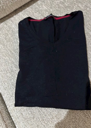 Siyah V Yaka Bluzu - Görsel 2