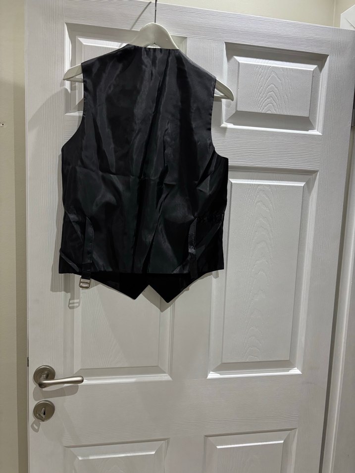 Erkek Siyah Düğmeli Kolsuz Yelek - Görsel 2